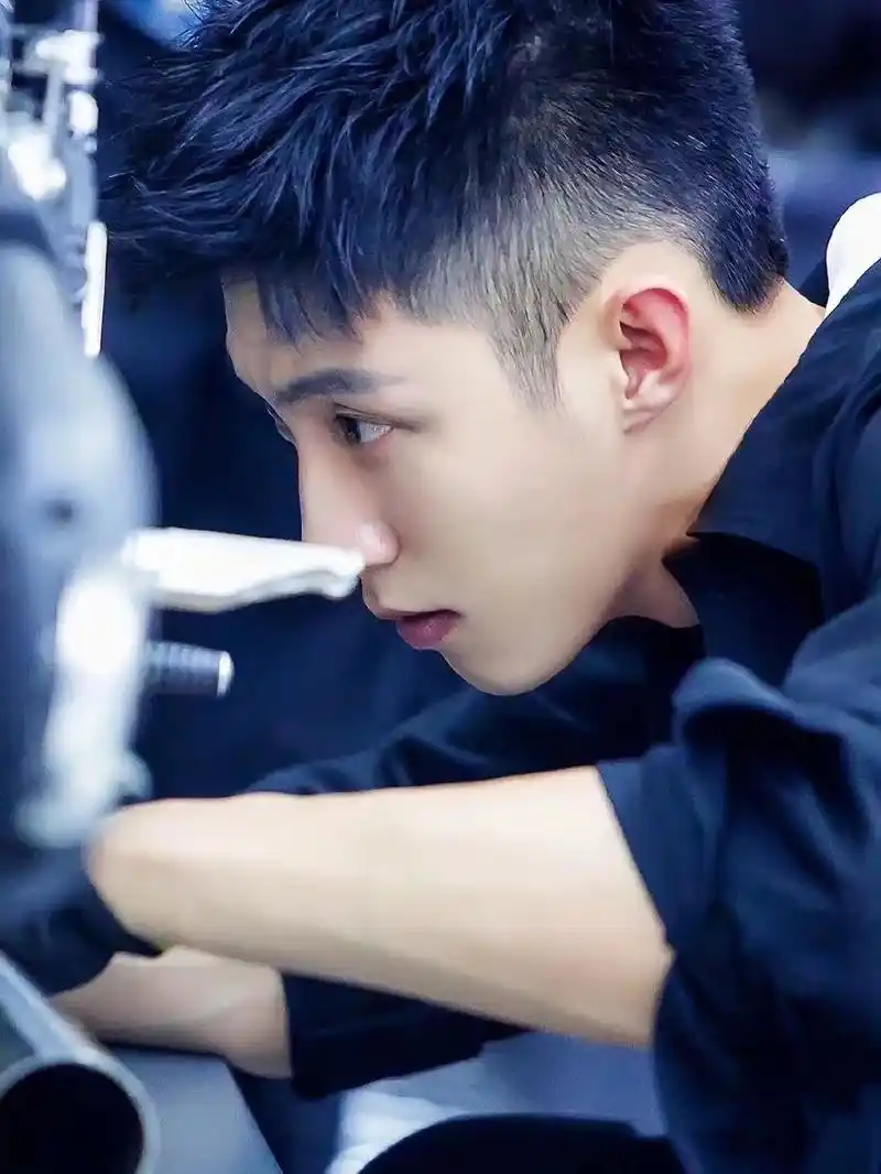 鲸鱼的完美侧脸