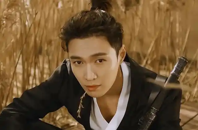 张艺兴的古装扮相太让人惊艳!执剑天涯的翩翩公子,帅到你了吗?