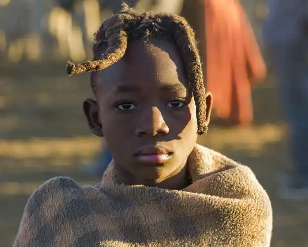 纳米比亚,别样的风情(二) 辛巴部落的红泥人