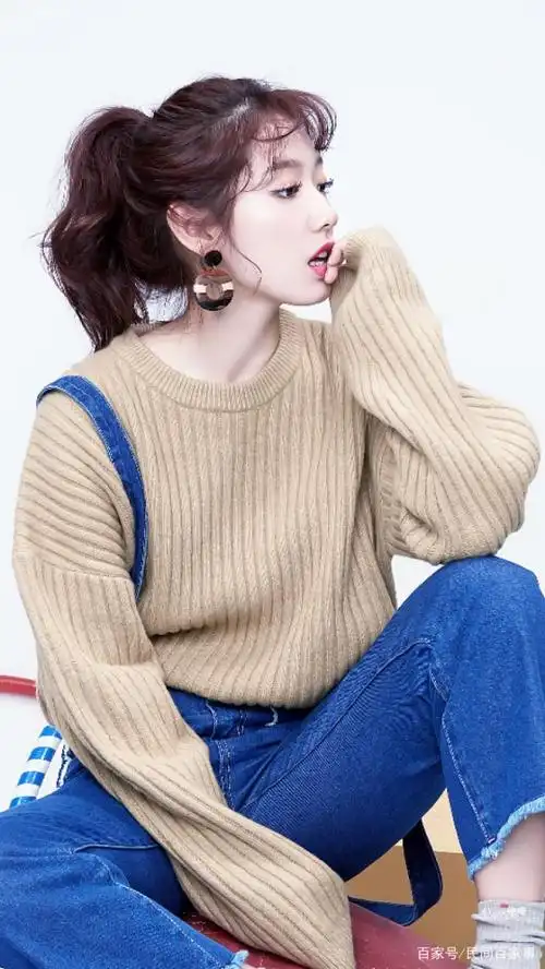 朴信惠小姐姐连侧脸都这么完美,真是太羡慕了!