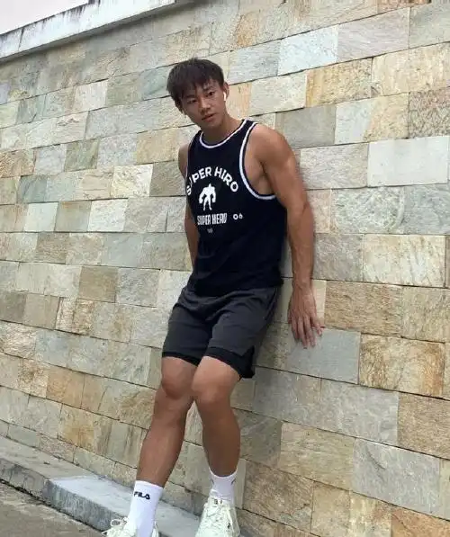 其实不然,难道低于180的男生就不能考体育院校了,今天为大家分享的