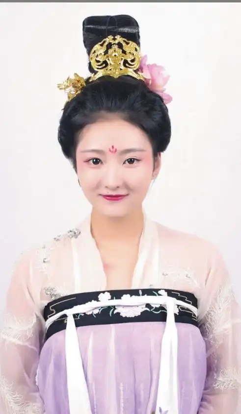 唐风造型:宫廷高发髻图解