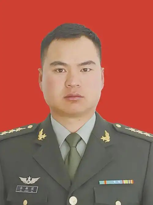 西藏军区邀您为陆军"四有"标兵提名人选次罗布,余振孺投票!