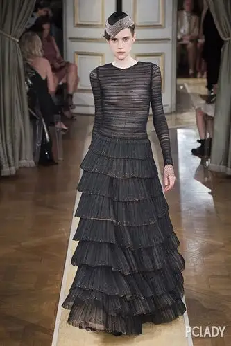 简单点,仲夏秀清凉只要一件透视装