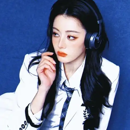 迪丽热巴超话    头像    #迪丽热巴拉小提琴行程图