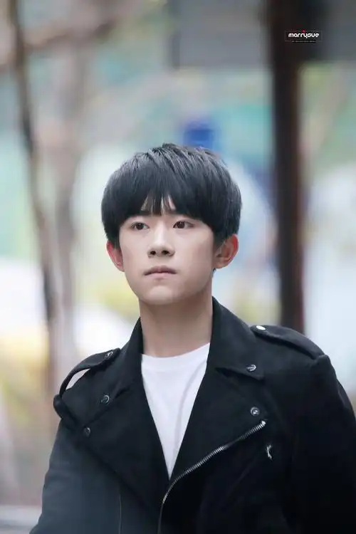易烊千玺 #tfboys 超少年密码拍摄花絮 高清 帅气 酷