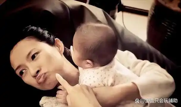 可二胎儿子还不到三岁,两人就宣布离婚了.