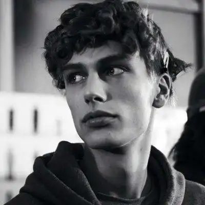 寻欢/欧美黑白男头/我在等你_男生头像_我要个性网