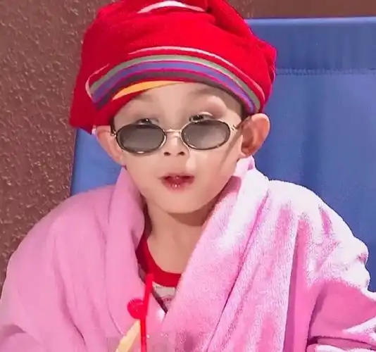 司马公司给弄了一个五险开户却不交费找他协商说账