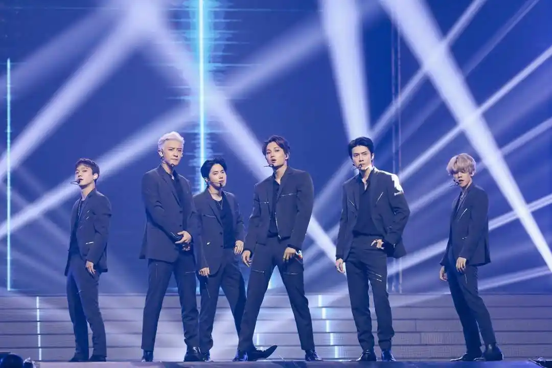 骨子里散发的克里斯马 exo超级演唱会高清图来袭_舞台