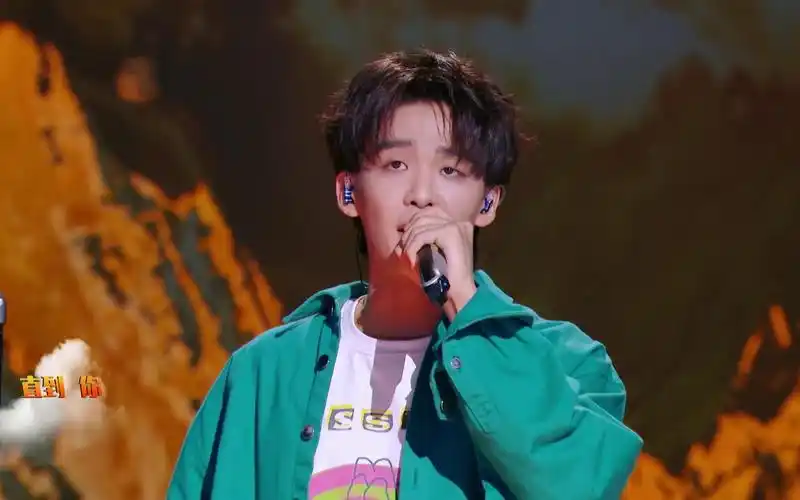 【为歌而赞】王赫野《热铁皮房顶的夏天》