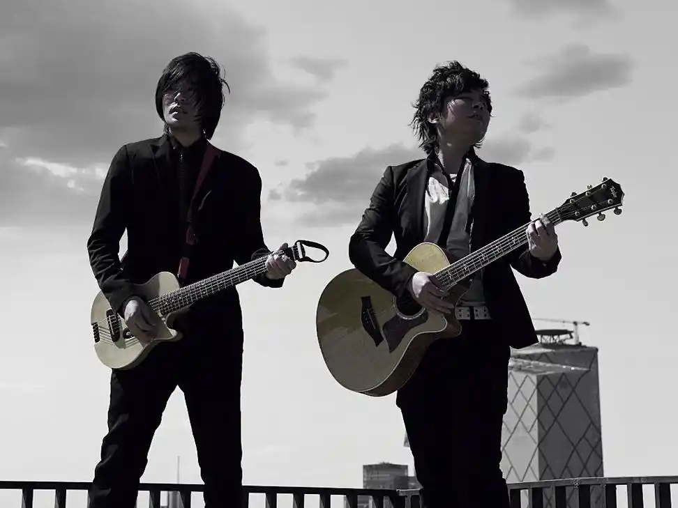 p>水木年华,中国内地人文民谣歌唱组合,名字取自于" a target="