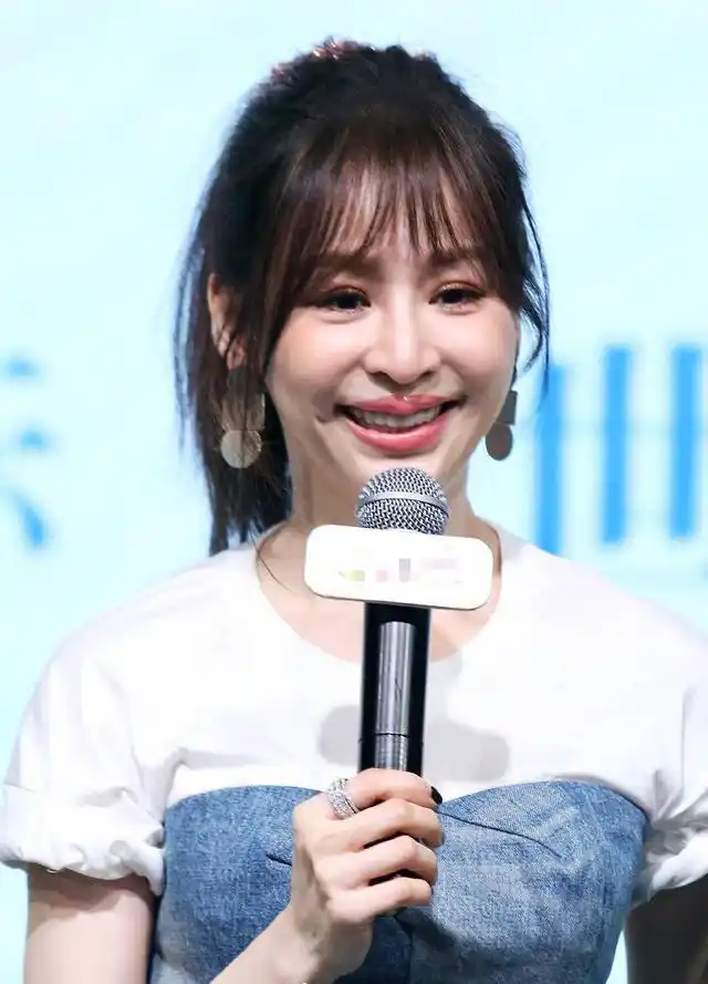 王心凌整容了吗脸僵照片曝光 王心凌公司否认整容说了啥?