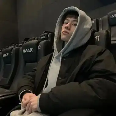 特别点的超拽帅哥头像图片-男生头像 - 壁纸之家