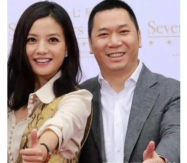 疑赵薇二胎曝光刘烨六年前暗示成真