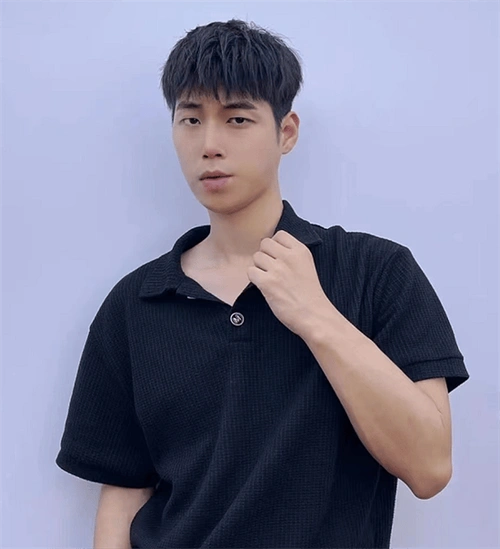 简单帅气"碎盖头"_发型_头发_自然