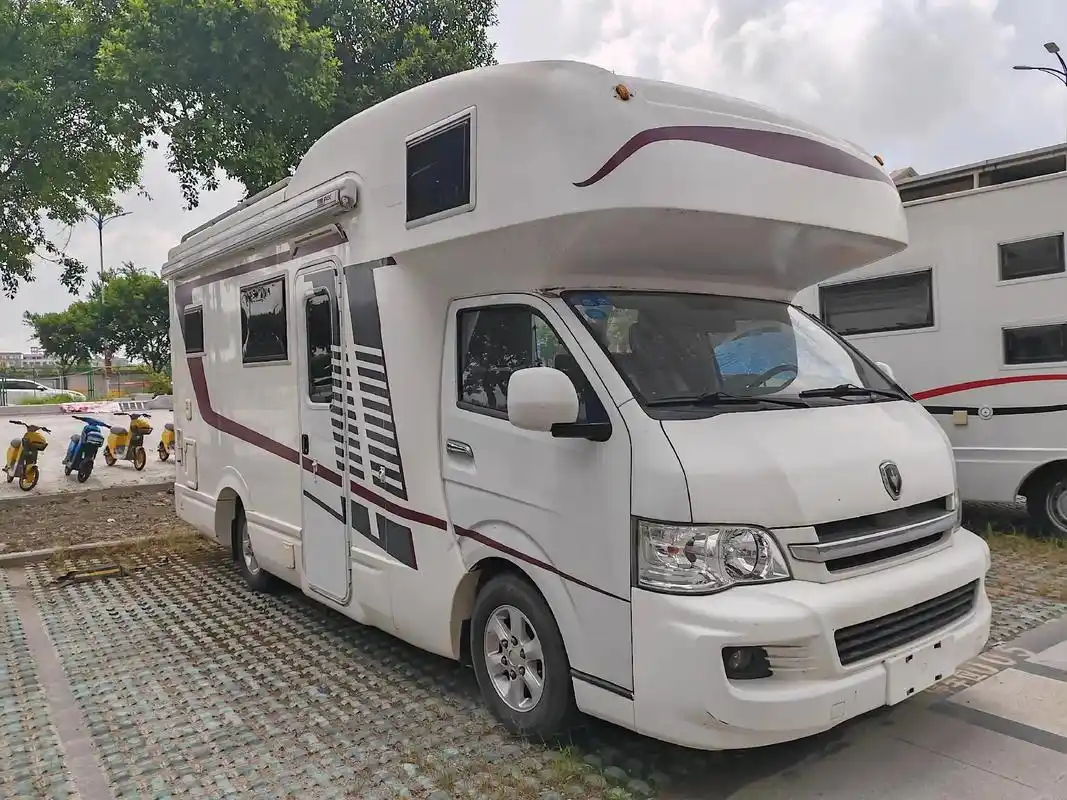 8万!2016年7月上牌,华晨金杯大海狮原厂c型房车,国企品牌