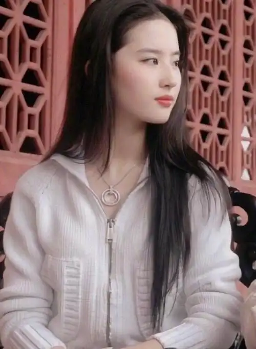 看了刘亦菲这些生图,才知道她的颜值有多逆天