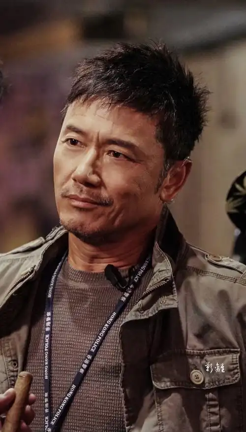 苗侨伟相关图片