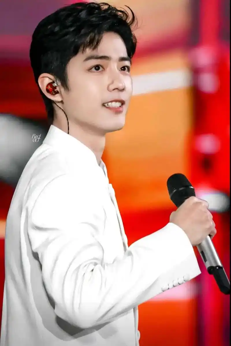 肖战 #充满了正能量的演员歌手肖战 #始于颜值陷于才华忠于 - 兑趑