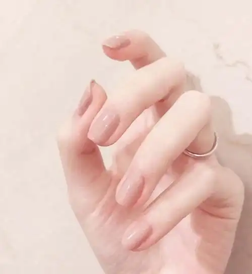 显手白的裸色系美甲,图片,短指甲-lomo美甲