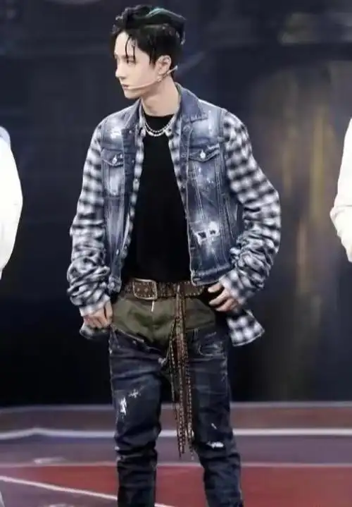 宁静绿嘴唇,华晨宇穿高跟鞋,明星的"高级"审美,普通人看不懂