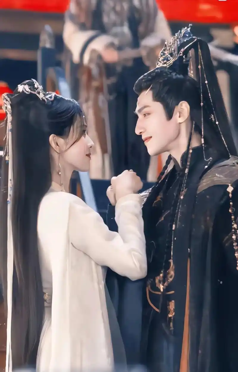 罗云熙 #白鹿 #澹台烬 #叶夕雾 #长月烬明 小情侣永远 - 抖音