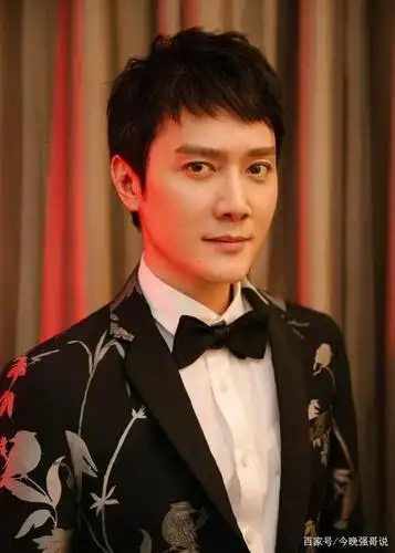男星冯绍峰照片合集