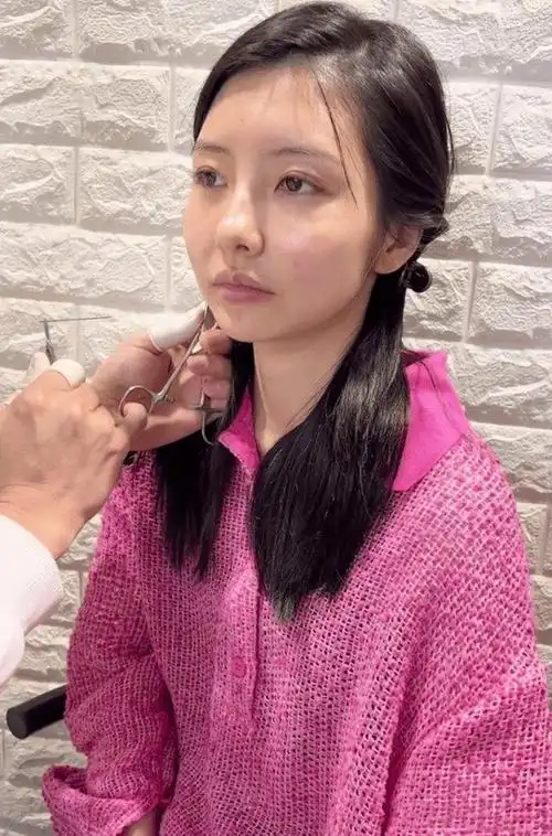 豆得儿近照曝光最美女友离开王思聪颜值不在脸部浮肿无少女感