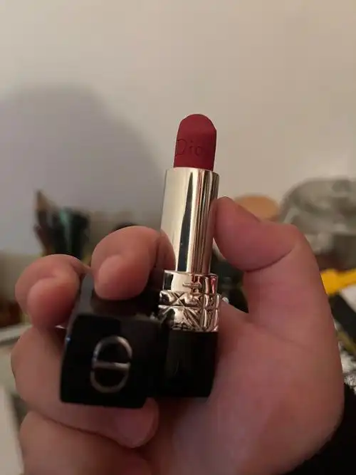 迪奥999哑光版本经典的正红色