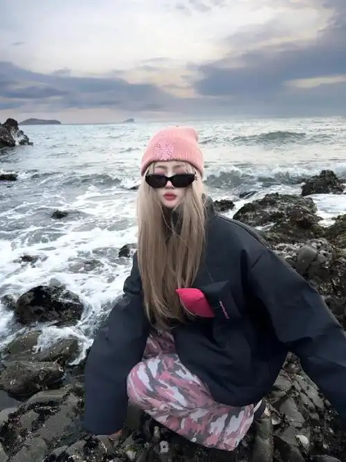 后来才发现 你只是我人生当中的过路人#头像##女生头像##优质女头