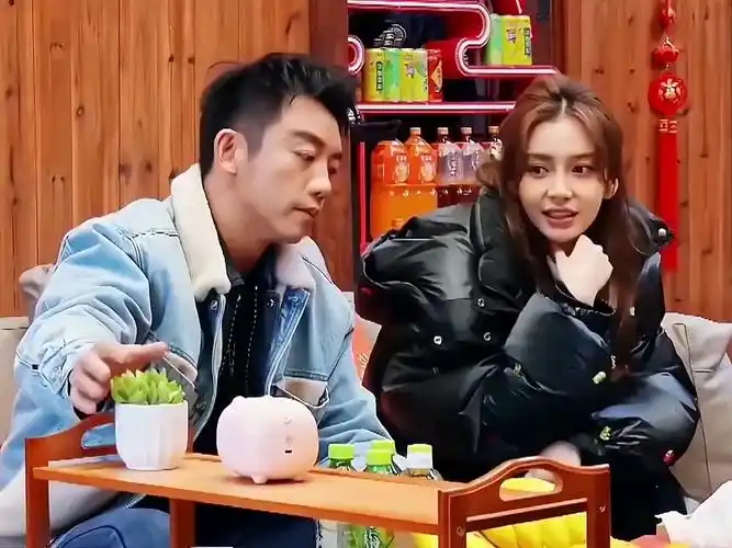 我的布谷cp现在我们只能在碎渣里面捡糖吃#angelbaby[话题]##郑恺