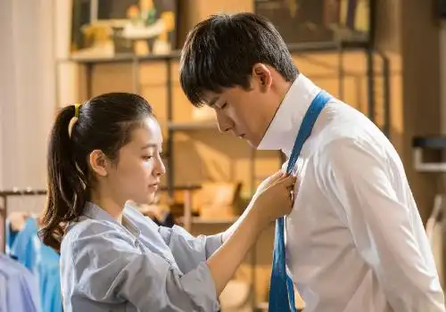 我只喜欢你分手是第几集:在电视剧《我只喜欢你》第29集,言默和乔一闹