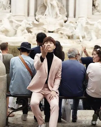 邓伦时光不会辜负静心努力的自己