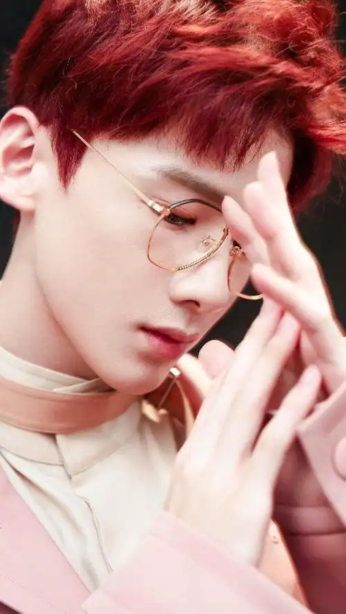 白敬亭个性时尚写真,高清图片,手机锁屏桌面-壁纸族