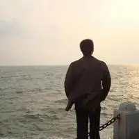 面朝蔚蓝大海超拽的微信男生头像点击鼠标右键下载