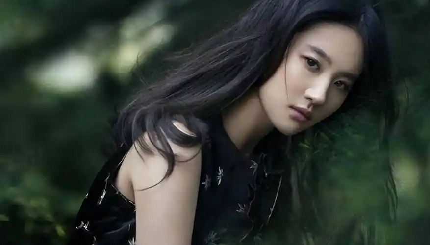 一部剧,戳穿36岁刘亦菲的"真实处境",终究难逃"干爹"陈金飞_刘晓莉