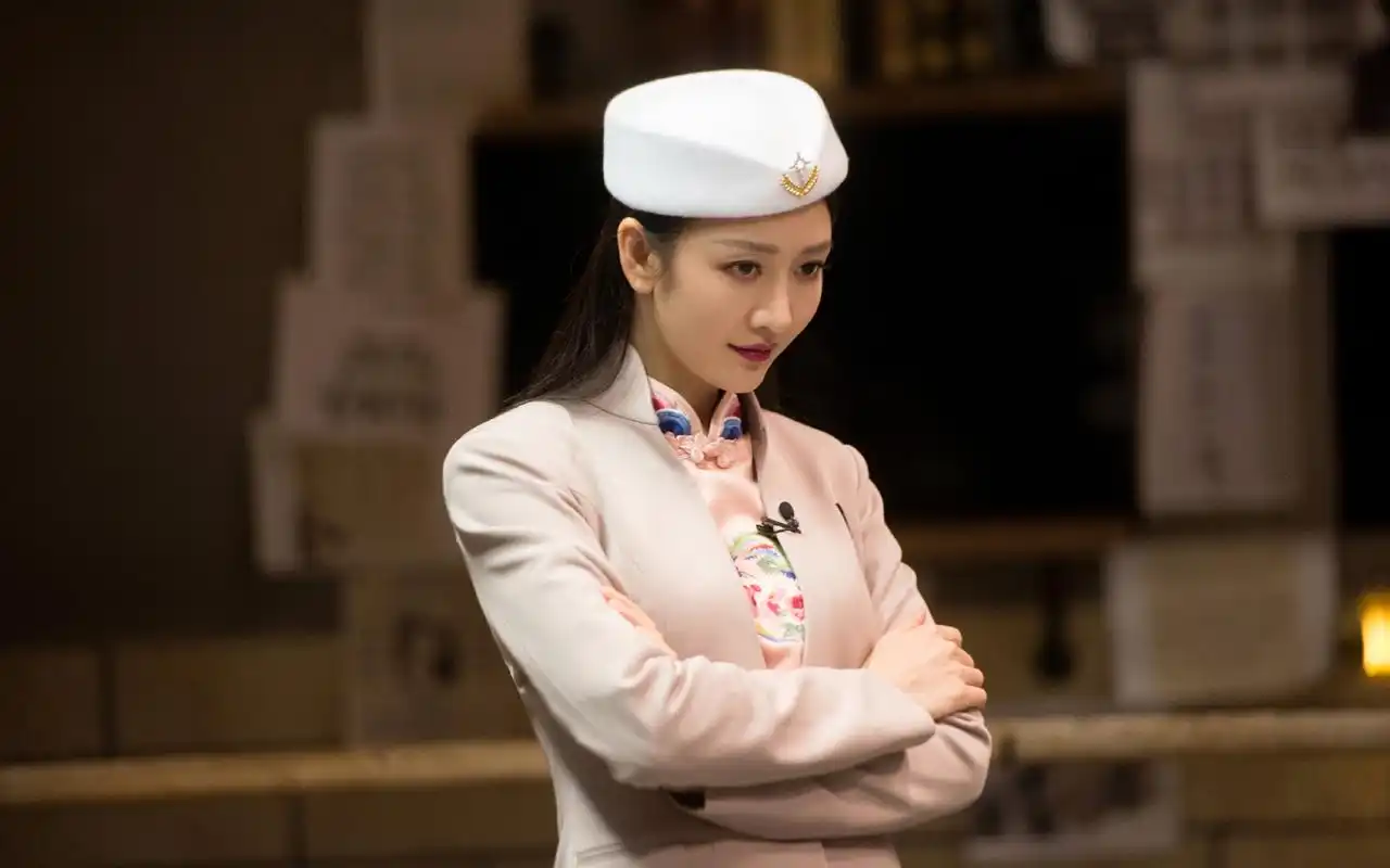 王鸥《明星大侦探》干练剧照高清桌面壁纸