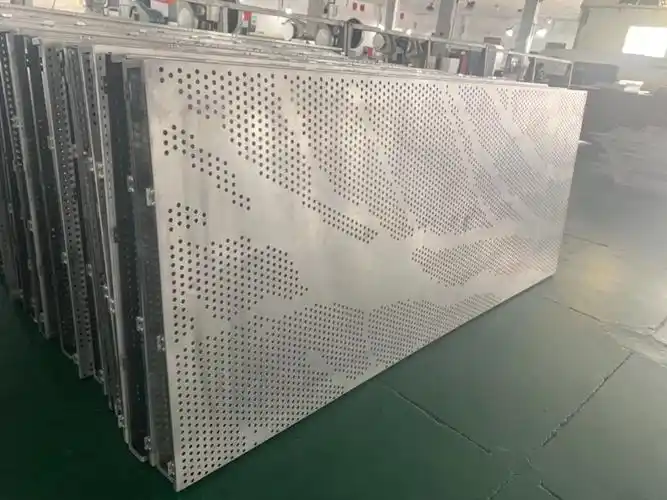 铝板树形镂空-不规则冲孔铝树定制