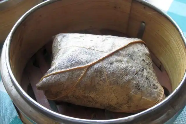 粤菜名点"糯米鸡",入口软糯鲜甜,大厨教你,学会了自己做!