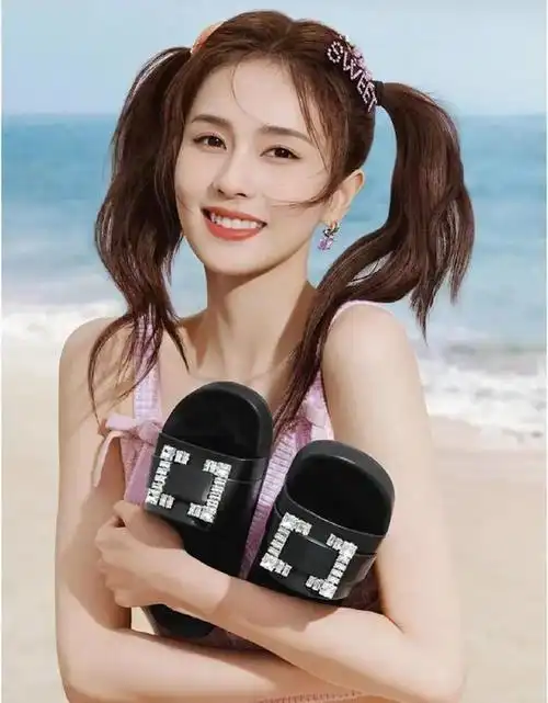 白鹿的身材好有料啊!长相清纯!美人美图!