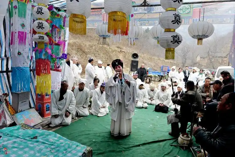 活着不易回望这一年他们让人感动