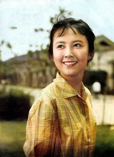 著名演员赵静近照曝光,崇拜《英雄儿女》王芳,嫁给粉丝如今美满