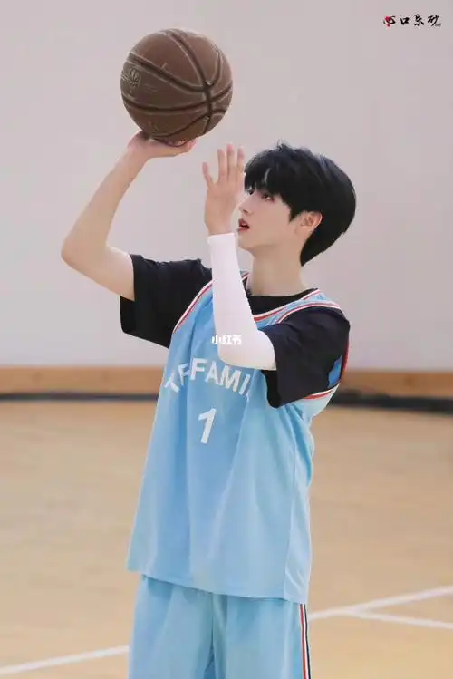 棍帝朱志鑫tf家族三代