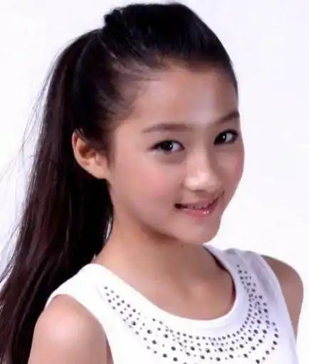 关晓彤不化妆长啥样?