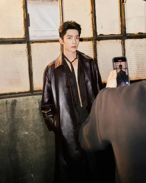 芭莎拍的肖战##肖战米兰时装周