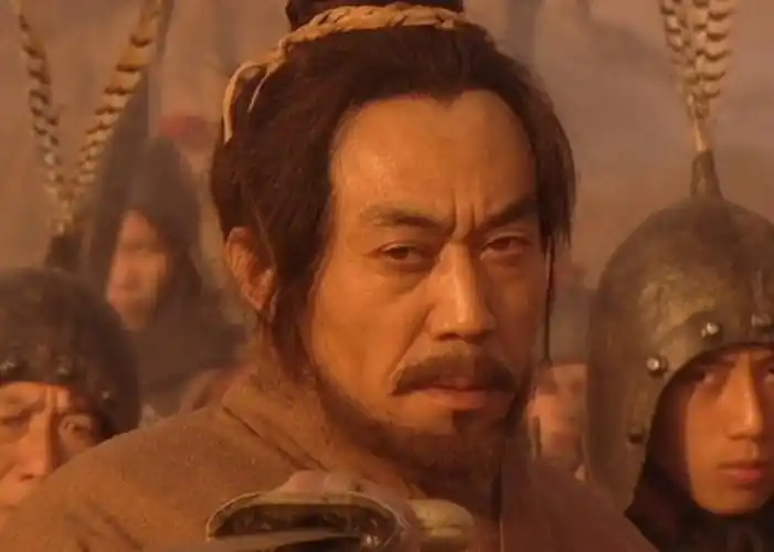 为了避免赵无恤认出自己,豫让就用油漆把自己漆得浑身长癞疮一样.