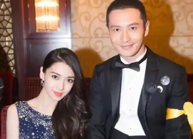 黄晓明杨颖带娃一起游迪士尼!全程盯孩子没聊天,结束后各自离开