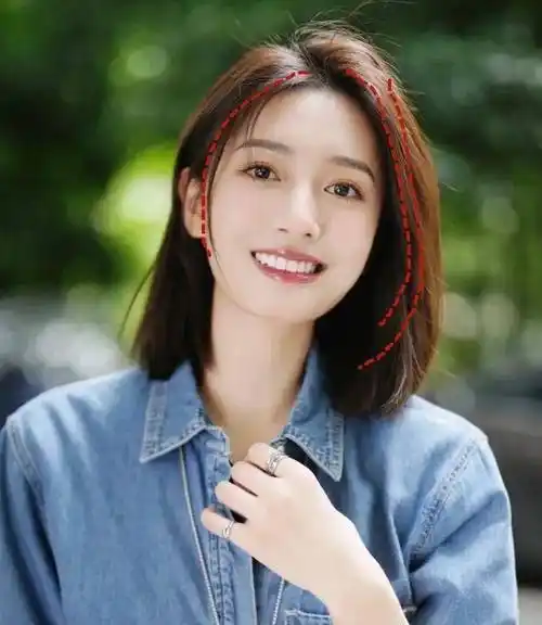 显胖不说,还特显老_齐刘海_显得_圆脸