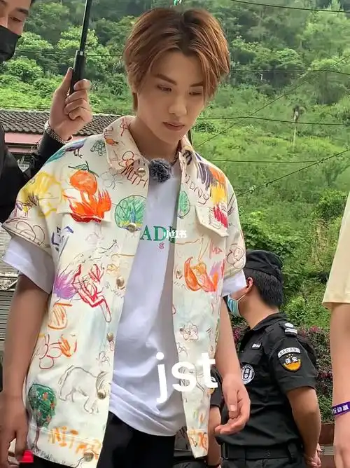 黄明昊重庆综艺录制